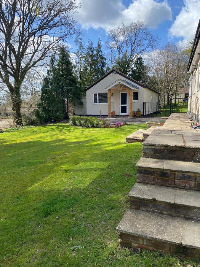 Chase Bungalow Billericay Exterior photo
