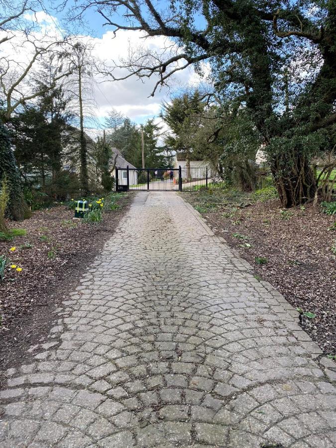 Chase Bungalow Billericay Exterior photo